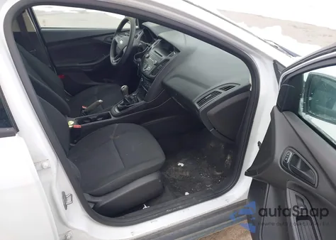 2016 Ford Focus S from USA, damaged, VIN 1FADP3E22GL207125